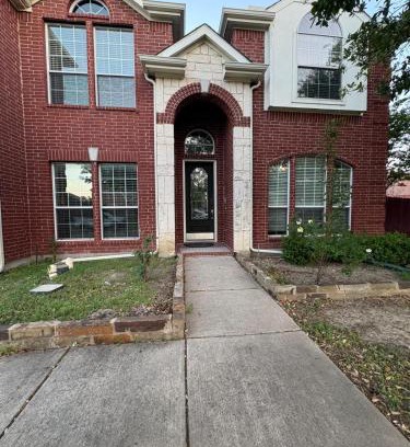 Little Elm Villa | Spacious 5 bedroom Retreat - Gym - Office - Games - Near PGA Frisco & Universal