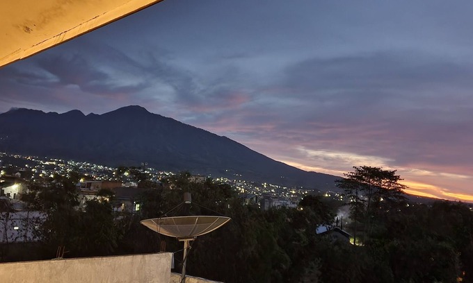 Sidomulyo Villa | Spacious 5-bedroom SUNRICH Villa in charming BATU Jawa Timur
