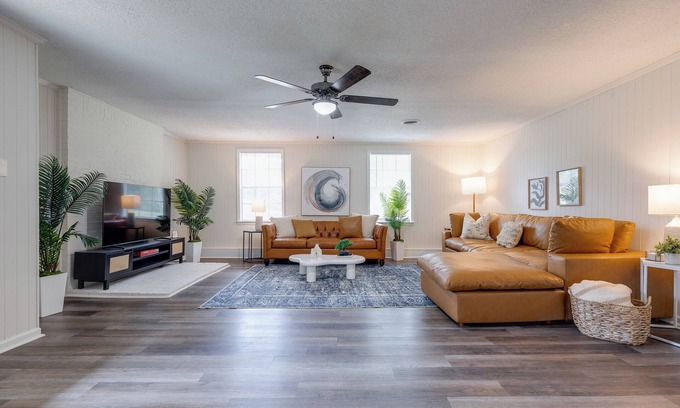 Olive Branch House | Spacious 5-bedroom House in Gorgeous Olive Branch #811