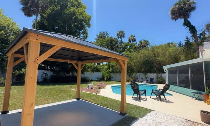 Port Orange House | Spacious 5-bedroom house with two mother in law Suites!