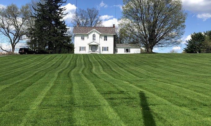 Granville House | Spacious 5-bedroom w/huge yard. Rural getaway!