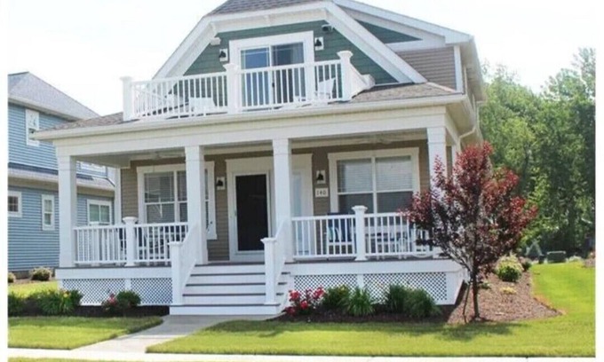 Marblehead House | Spacious 5-bedroom/4.5 bath house in the charming Bay Point Resort and Marina.