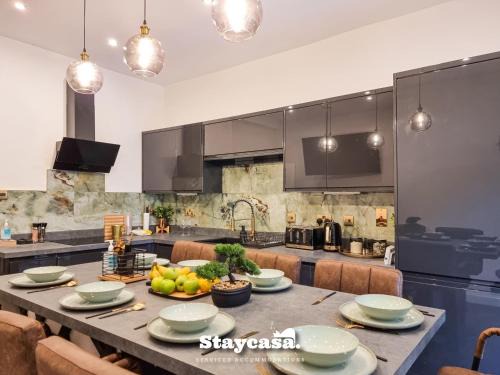 Manchester House | Spacious 5br Home In Leafy Withington