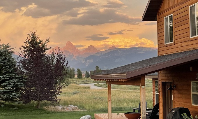 Leigh Creek Estates House | Spacious 5BR w/Stunning Grand Teton Views + 20 mins from Resort