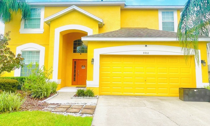 Veranda Palms House | Spacious 6-bedroom house, 8 beds, pool with heater, Near Disney in Kissimmee