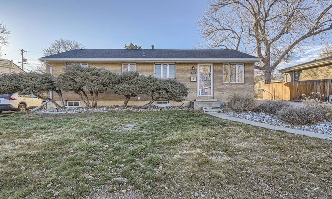 Mar Lee House | Spacious 6-bedroom house with WiFi, AC in delightful Denver