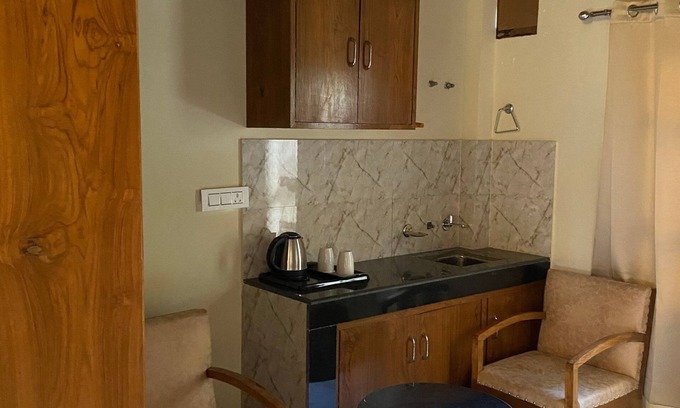 Chharabra Cabin | Spacious 6-bedroom lodge in fantastic Shimla Forest Sanctuary