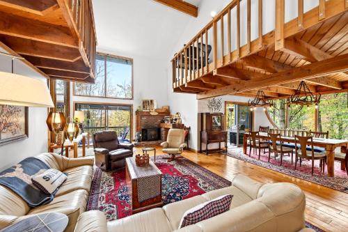 Ellicottville Ski Chalet | Spacious 6 Bedroom Chalet Near Holiday Valley