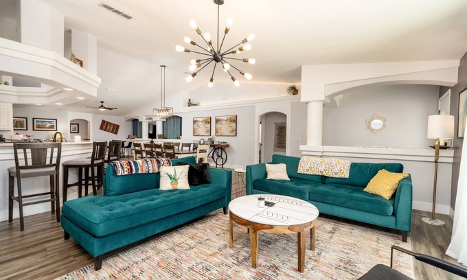 Lake Havasu City House | Spacious 7 bedroom Pool Home for Families & Retreats in the Heart of Lake Havasu