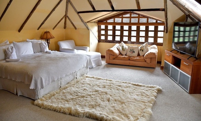 Dagua Ski Chalet | Spacious 7-bedroom chalets in the mountainous forests near Cali with WiFi