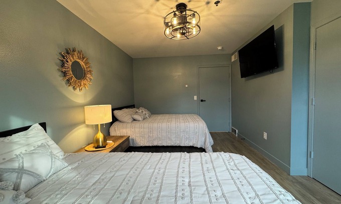 Green Lake House | Spacious 7-bedroom house in charming Green Lake near Golf Course and Downtown
