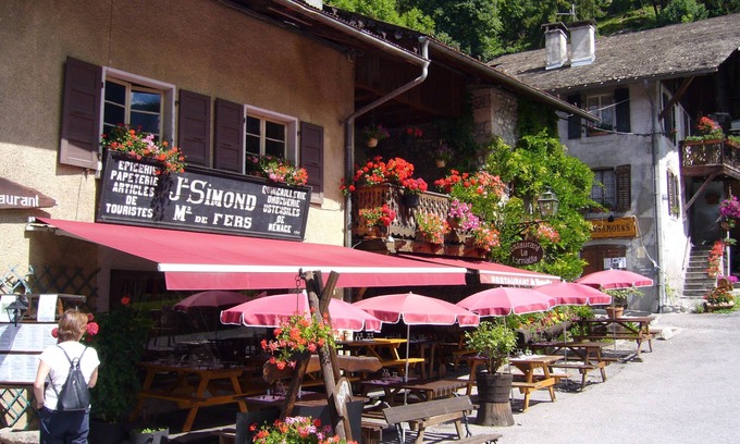 Les Esserts Apartment | Spacious Alpine Duplex with wonderful views sleeps 10