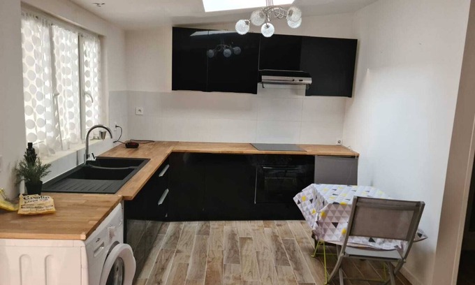 Stains Apartment | Spacious and bright studio near Paris