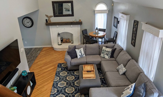 Barnstable House | *Spacious and charming vacation home four houses from our deeded beach*