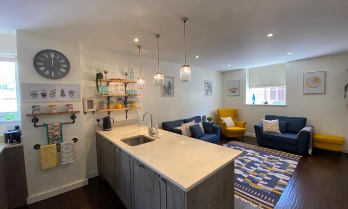 Lewes Apartment | Spacious And Contemporary Apartment