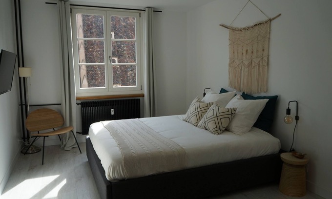 City-Centre - Petite France Apartment | Spacious and Cosy Studio - Strasbourg Centre