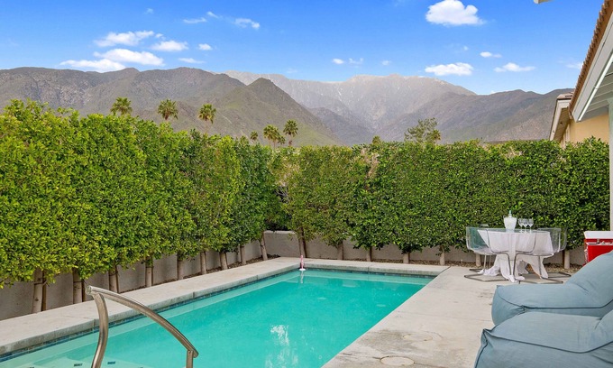 Little Tuscany House | Spacious and luxurious villa in Palm Springs, 5BR/5BA, 5 minutes from downtown!
