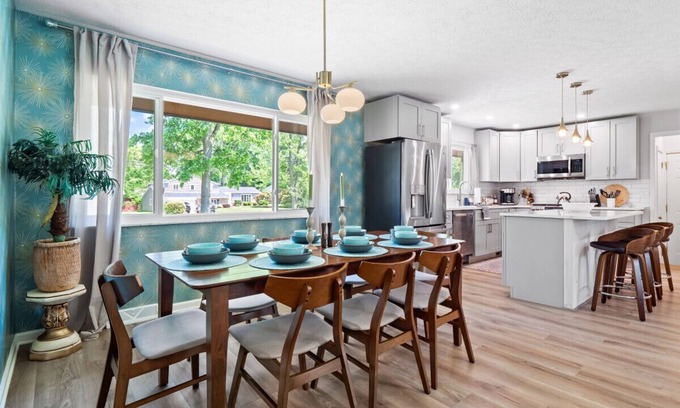 Strongsville House | Spacious and Luxury Designed Ranch with Game Room