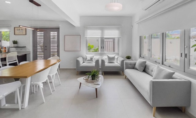 Ocean Park House | Spacious and Modern Villa with Pool in Ocean Park