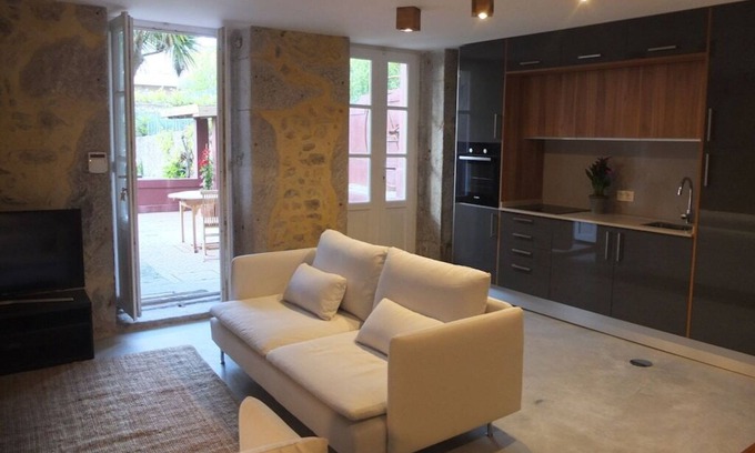 Foz do Douro Apartment | Spacious and stylish flat with private terrace near the sea