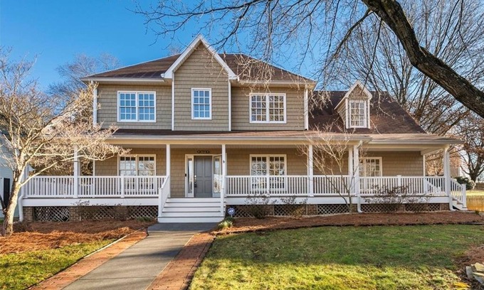 Winston - Salem House | Spacious and Surrounded by Natural Beauty