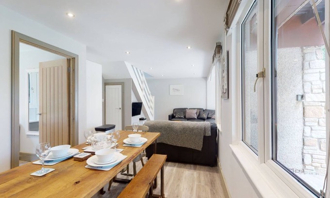 Saint Erth Praze Apartment | Spacious and well equipped, this holiday home offers comfortable accommodation