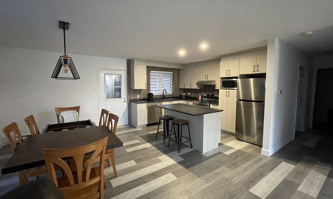 Riviere-du-Loup Regional County Municipality Apartment | Spacious Apartment Close to the Hospital