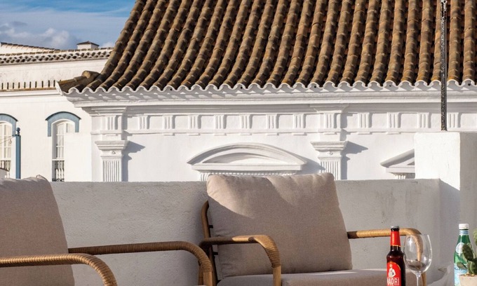 Medina-Sidonia Apartment | Spacious apartment with terrace and bay views