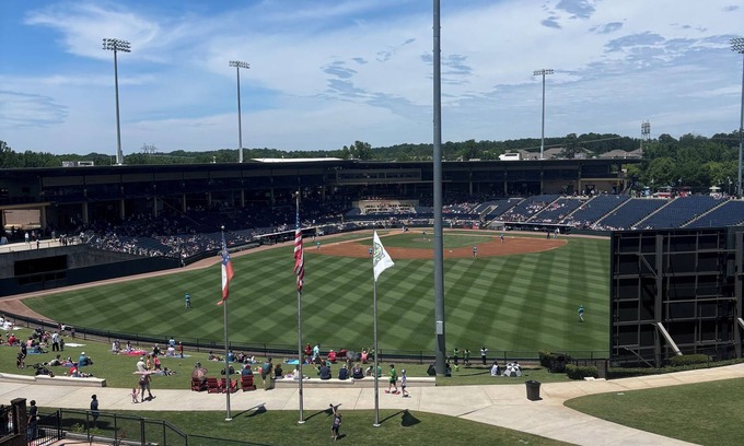 Lawrenceville Apartment | Spacious apartment with a baseball field view also pool view
