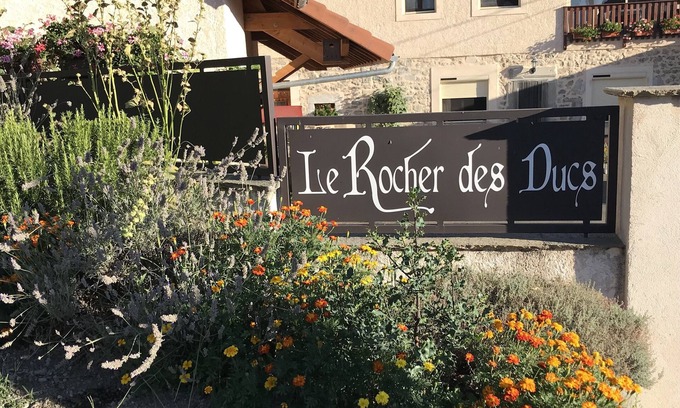 Le Glaizil Apartment | Spacious apartment in old farmhouse, 2 bedrooms, 2 shower rooms, sleeps 6