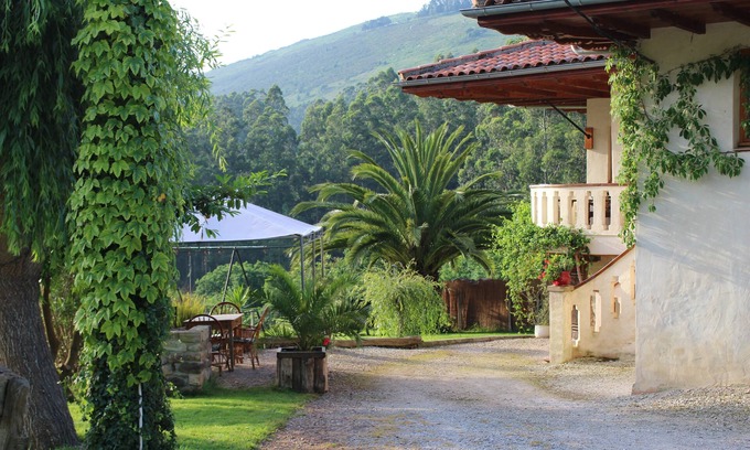 Cartes Cottage | Spacious apartment In Rolling Hills, Close To The Atlantic Ocean