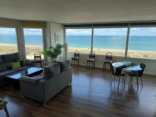 Pobles del Sud Apartment | Spacious Apartment in Valencia with Sea View - 160 sqm
