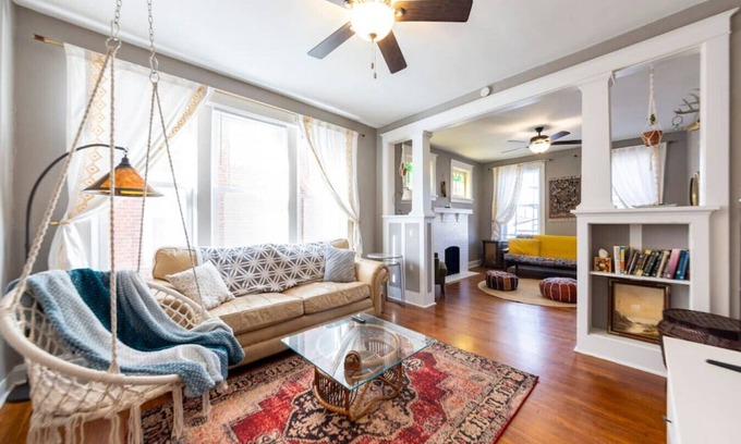 St. Louis Apartment | Spacious apartment with movie projector, office, and walk in closet