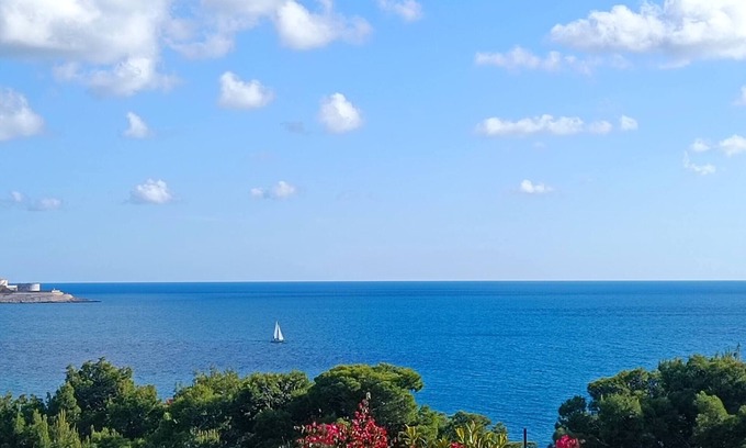 Susanj Apartment | Spacious apartment with sea view