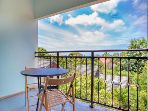 Mahe Island Apartment | Spacious apartment with sea view, Au Cap, 124 m²