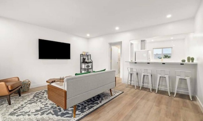 Pasadena Apartment | Spacious Apt w/1BR - City Center