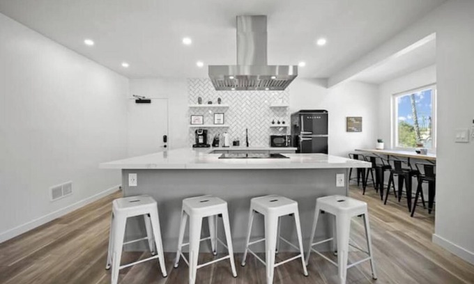 Pasadena Apartment | Spacious Apt w/2BR - City Center