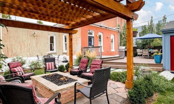 Five Points House | Spacious Artist’s House in the middle of Denvern