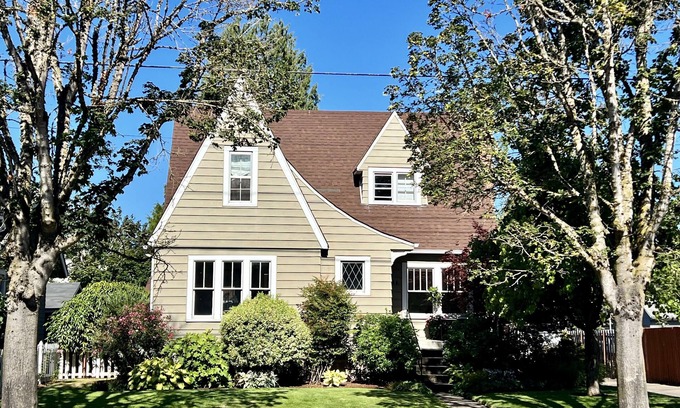 Northeast Neighbors Apartment | Spacious basement apt. Off-street parking, washer & dryer, kitchenette, sleeps 4