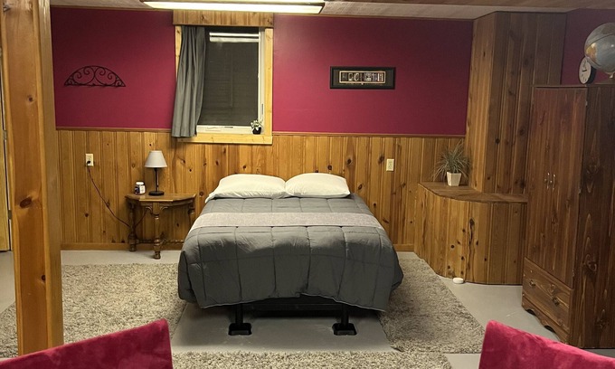 Greenfield House | Spacious Basement Suite