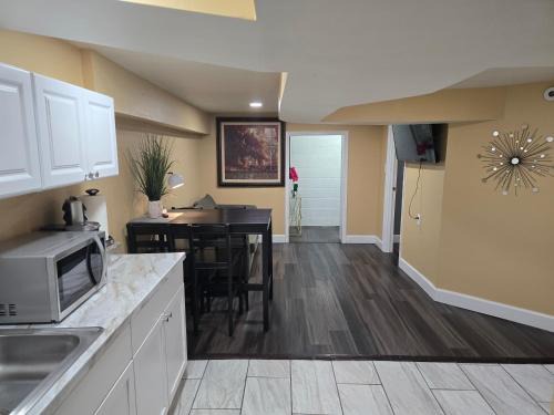 Seat Pleasant Apartment | Spacious Basement Apartment near metro downtown Washington DC
