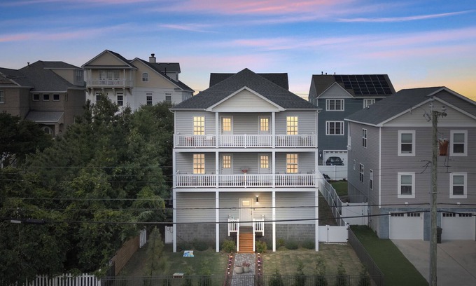 East Ocean View House | Spacious Bayfront Retreat