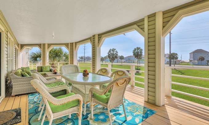 Indian Beach House | Spacious beach home with full kitchen, washer/dryer, big balcony & great views