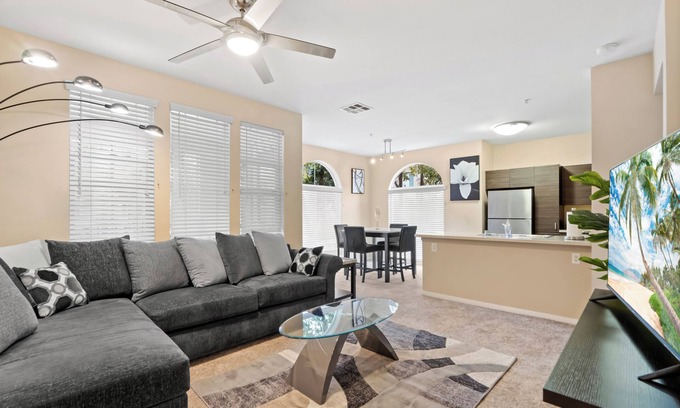 Garden Grove Apartment | Spacious & Beautiful 2BD/2BA ! 5MINS to Disney! The Outlets! Angel Stadium! etc.