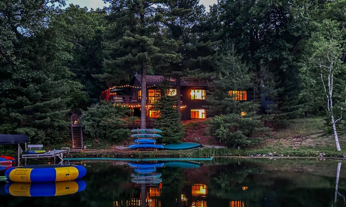 Wautoma House | Spacious Blair Lake House