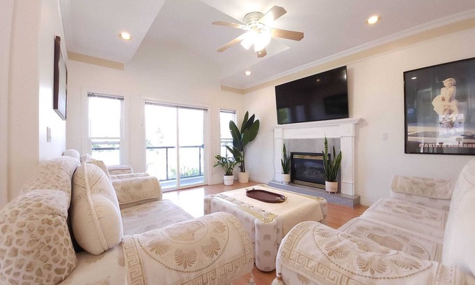 Burnaby House | Spacious & Bright Family-Friendly Home in the Heart of Burnaby