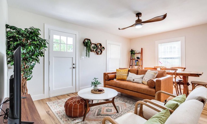 Knoxville House | Spacious bungalow next to downhill biking at Baker Creek with grill & fire pit