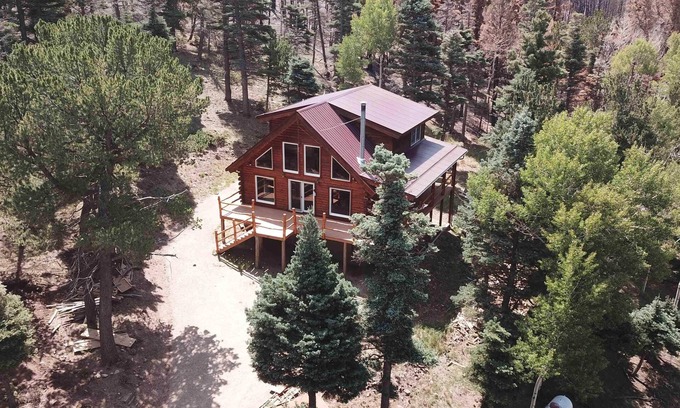 Fort Garland Cabin | Spacious cabin in gated community.
