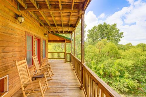 Medicine Park House | Spacious Cabin with Views, Near Lake Lawtonka!