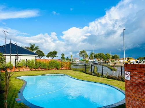 George Apartment | Spacious Central George Getaway at 1 on York